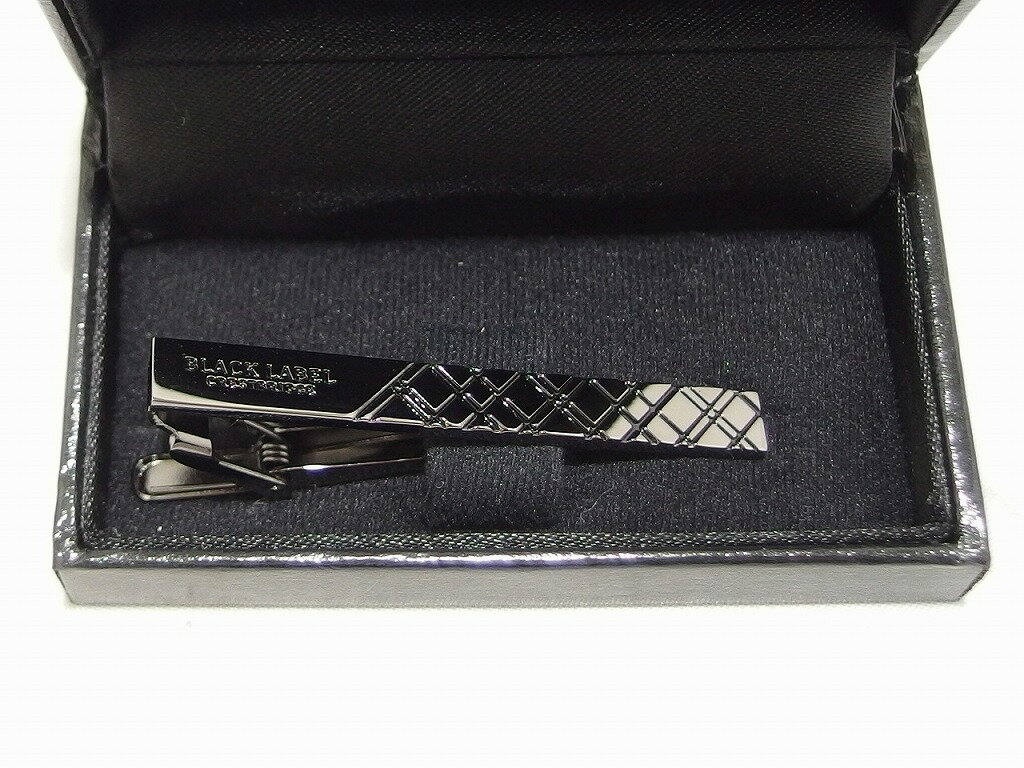 楽天市場】バーバリーブラックレーベル ネクタイピンの通販