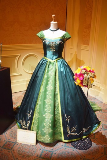 写真満載】女子の憧れ “ディズニー結婚式” にラプンツェル、アナ雪