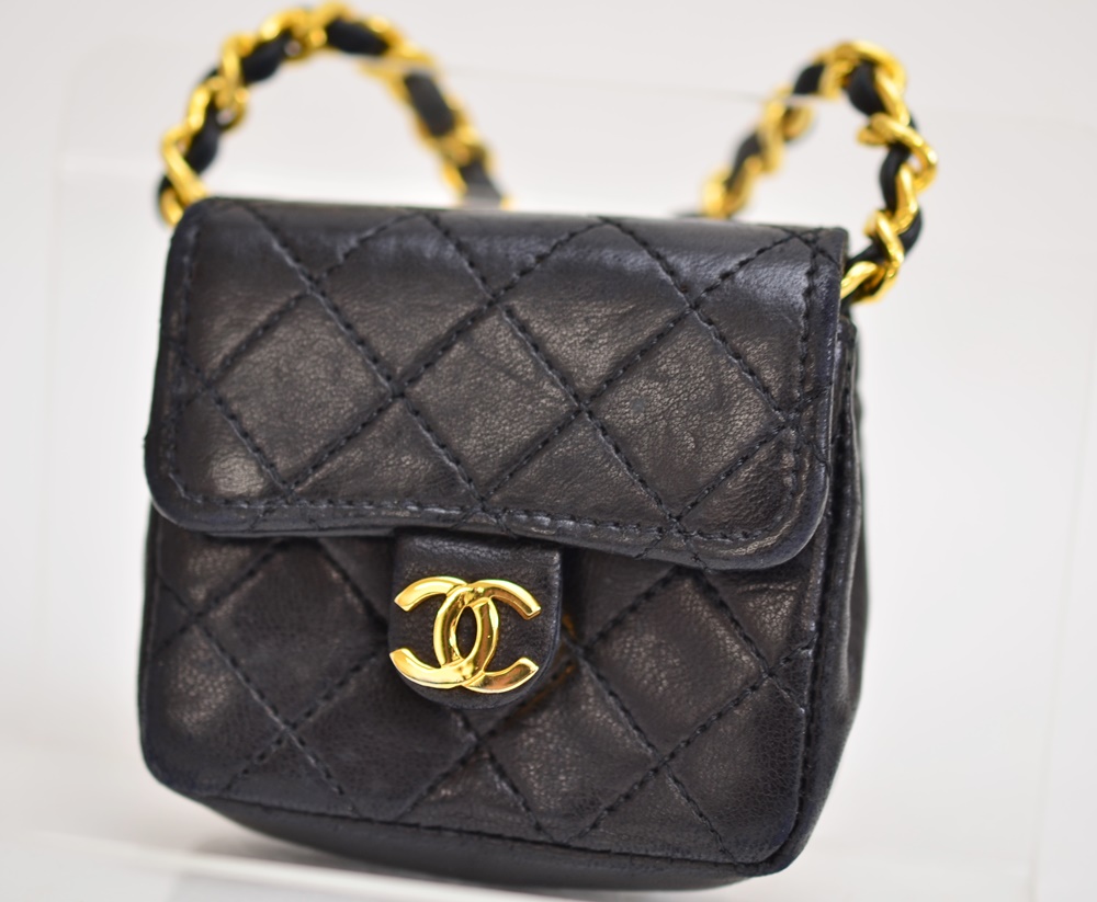 CHANEL ラムスキン ミニミニマトラッセ ミニバッグチャーム ブラック