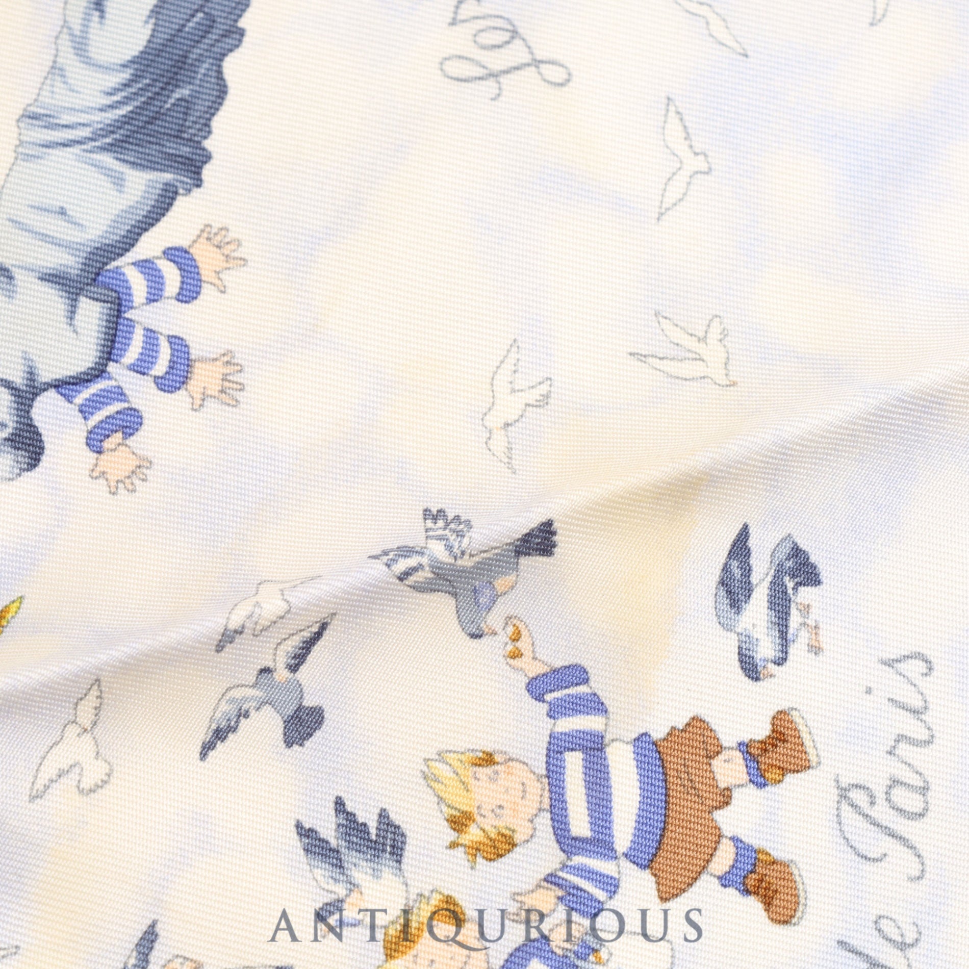 エルメス スカーフ カレ45 Les Triples de Paris いたずら三つ子