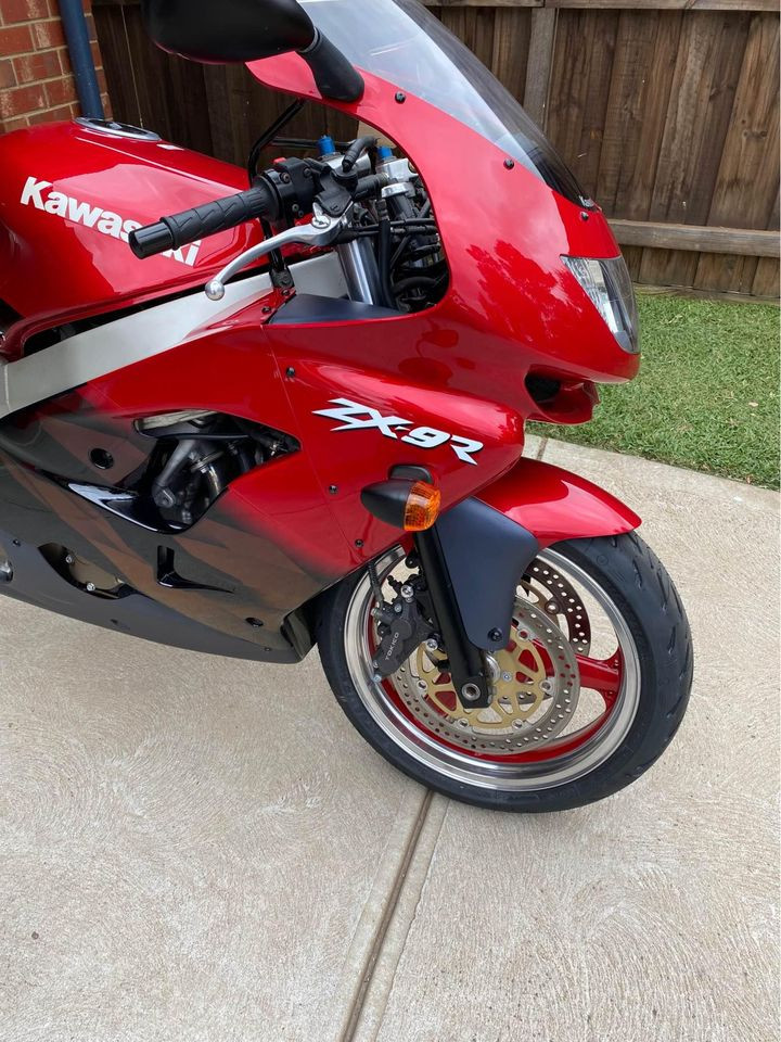 1999 Kawasaki 899cc ZX-9R (ZX900 NINJA) - DeanMigs - Shannons Club