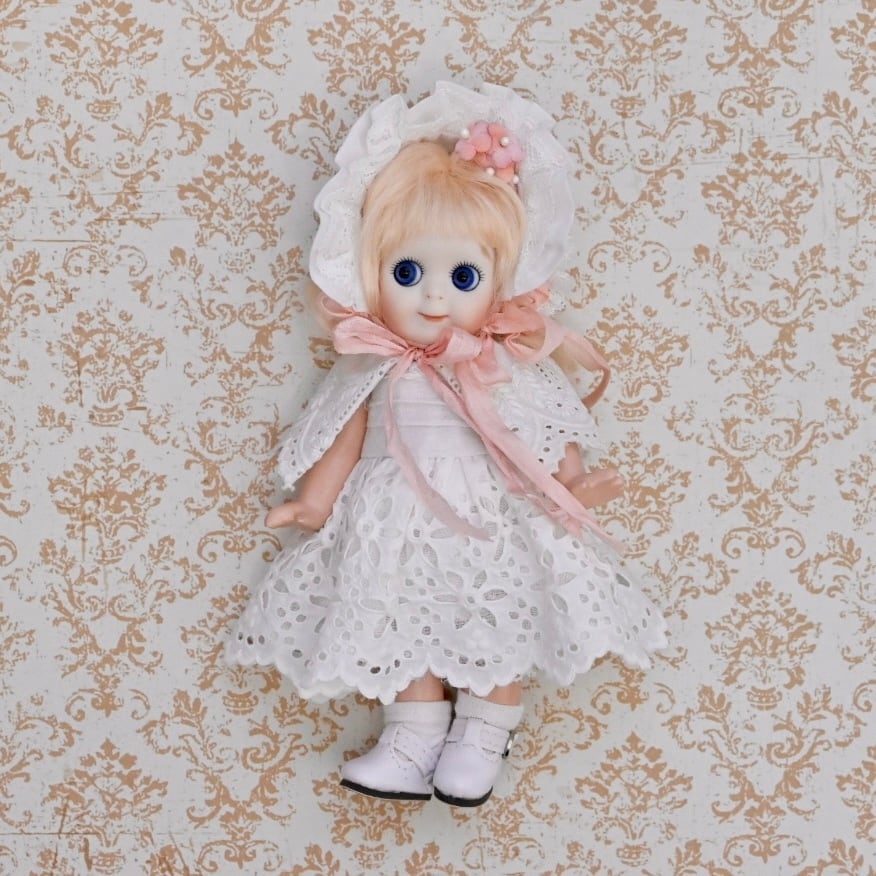 完成ドール】グーグリー/ビスクヘッドコンポボディー/グラスアイ/15cm