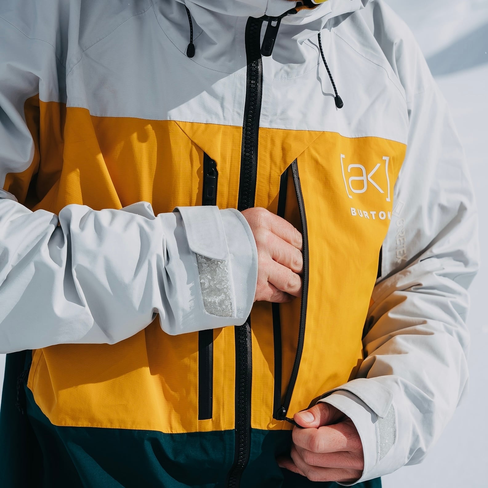 BURTON ［ak] コレクション『 Men's Burton ［ak] Swash GORE-TEX 2L