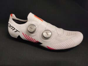 DMT announces 2022 Giro d'Italia collaboration shoe - BikeBiz
