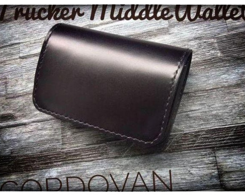 お札を折らないで収納できます☆◇ ◇コードバン◇ トラッカー ミドル