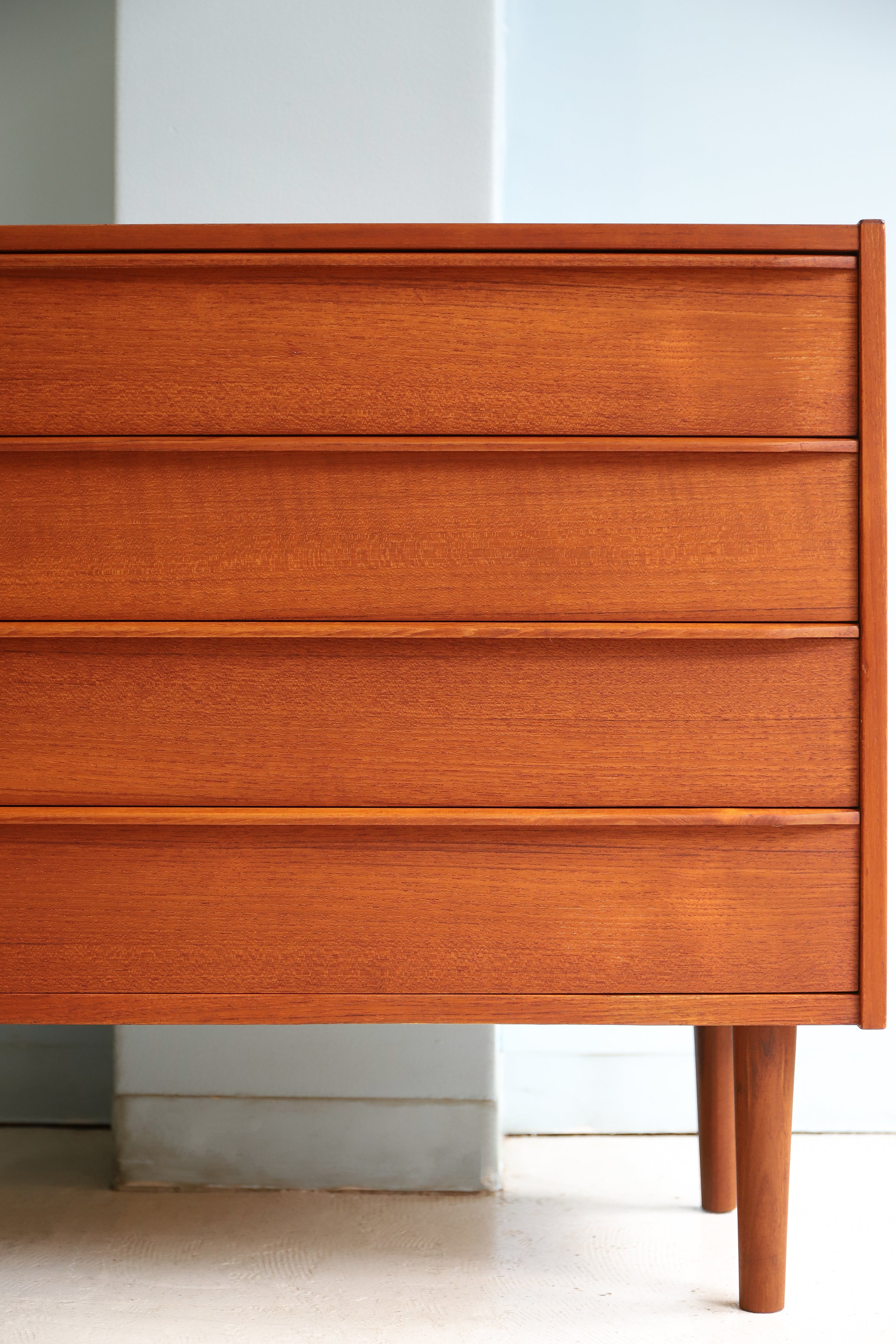 デンマークヴィンテージ 4段チェスト チーク材 収納 北欧家具/Teak