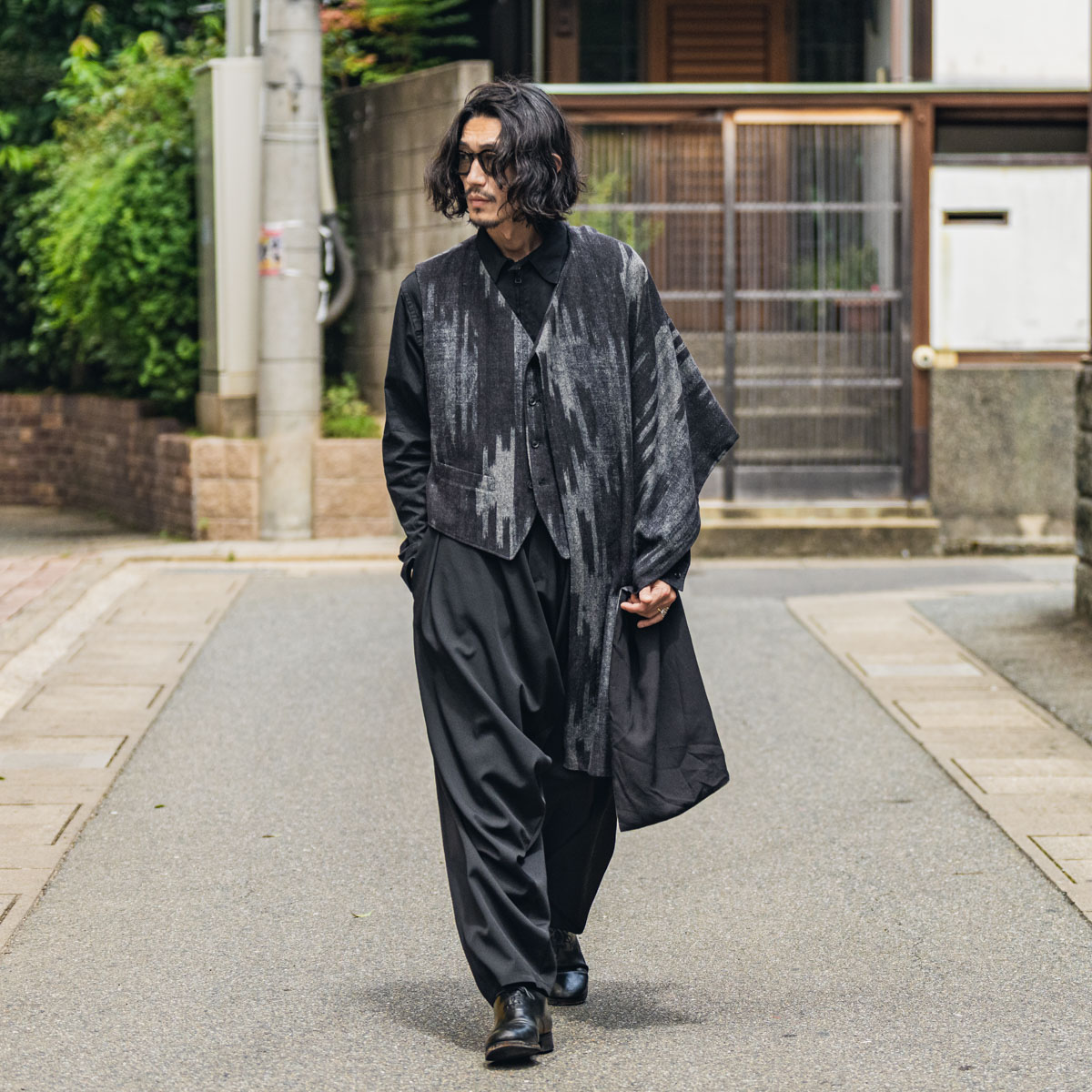 YOHJI YAMAMOTO プリントストールベスト | HUES 福岡セレクトショップ