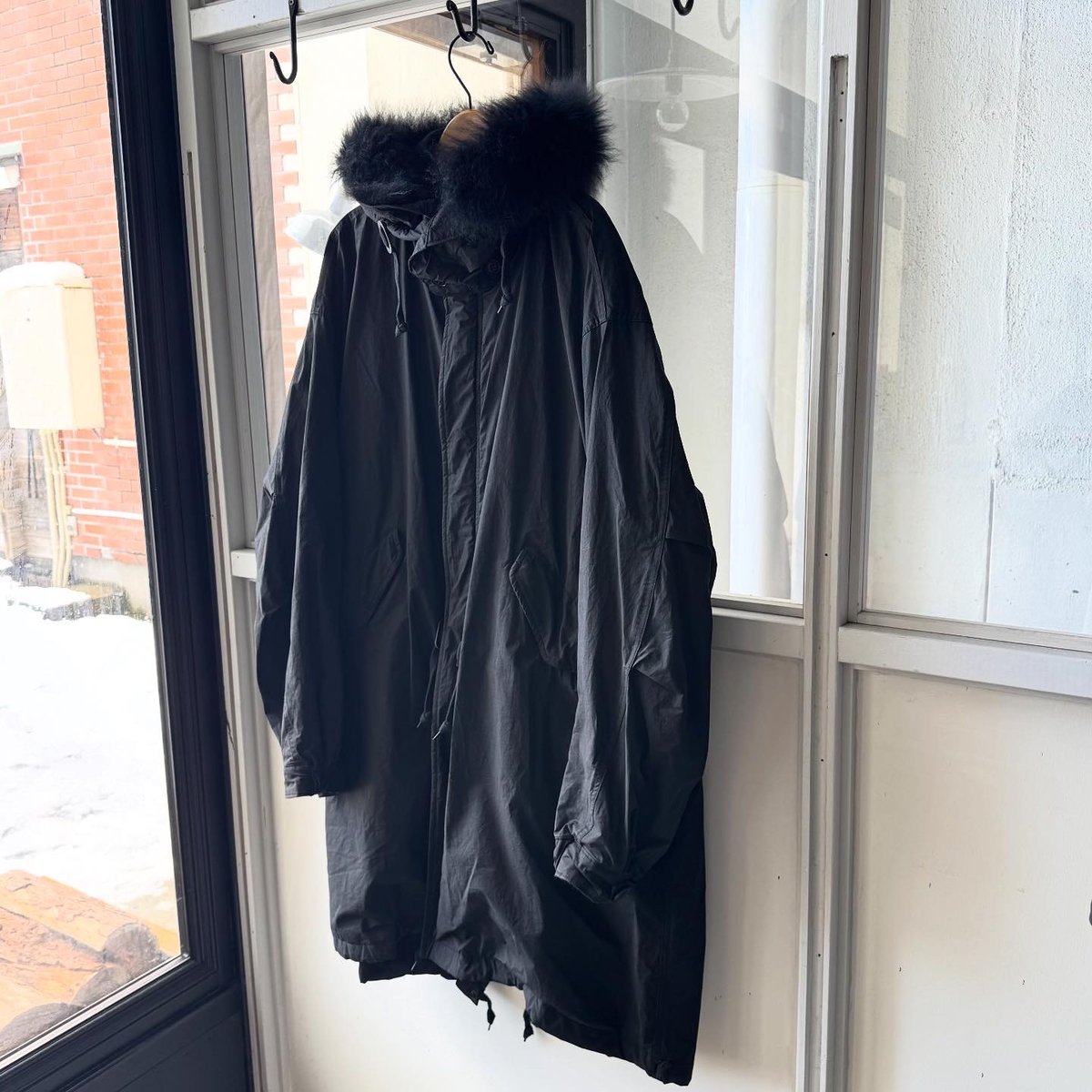 COMOLI コットンナイロン ミリタリーフーデッドコート | Less Higashikawa