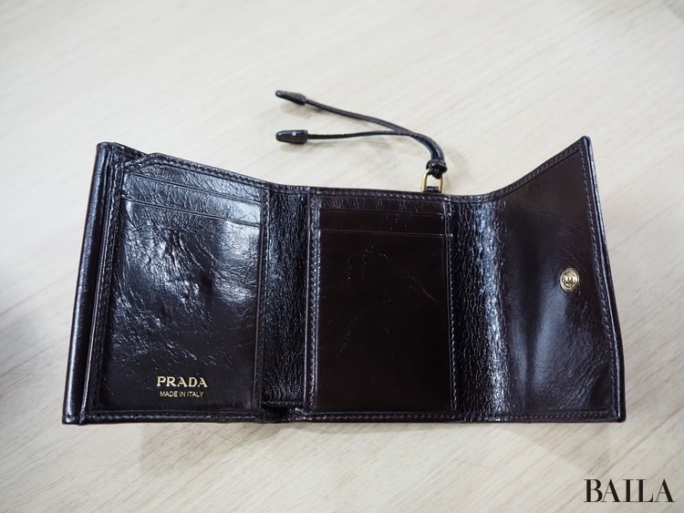 PRADA（プラダ）』の三つ折りミニ財布が”可愛い×使える“で大正解