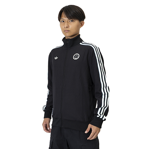 今シーズンは “スポーツミックス” で決まり！『オフピッチ ジャケット