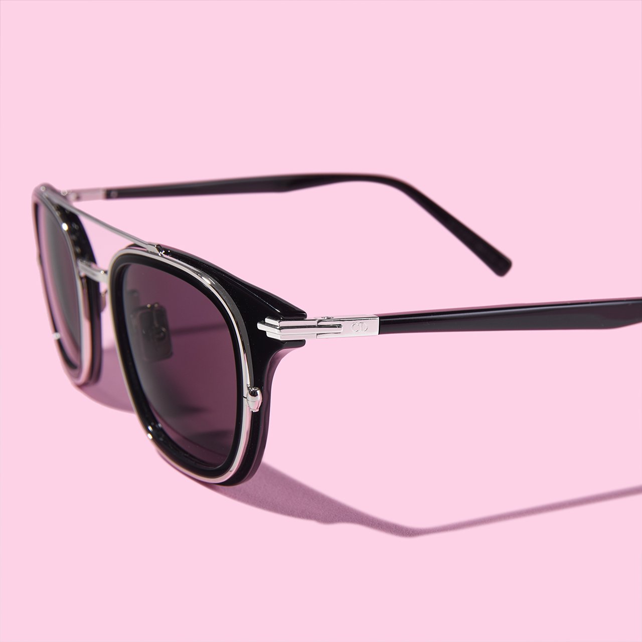 ディオール】大人が買うべき秋の新作小物5選。抜け感のあるキャップや