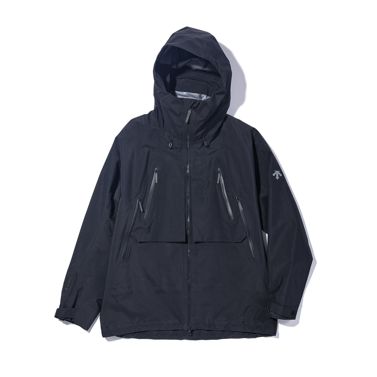 梅雨前に買うべきゴアテックスウェア】傘もバッグ要らないデサント