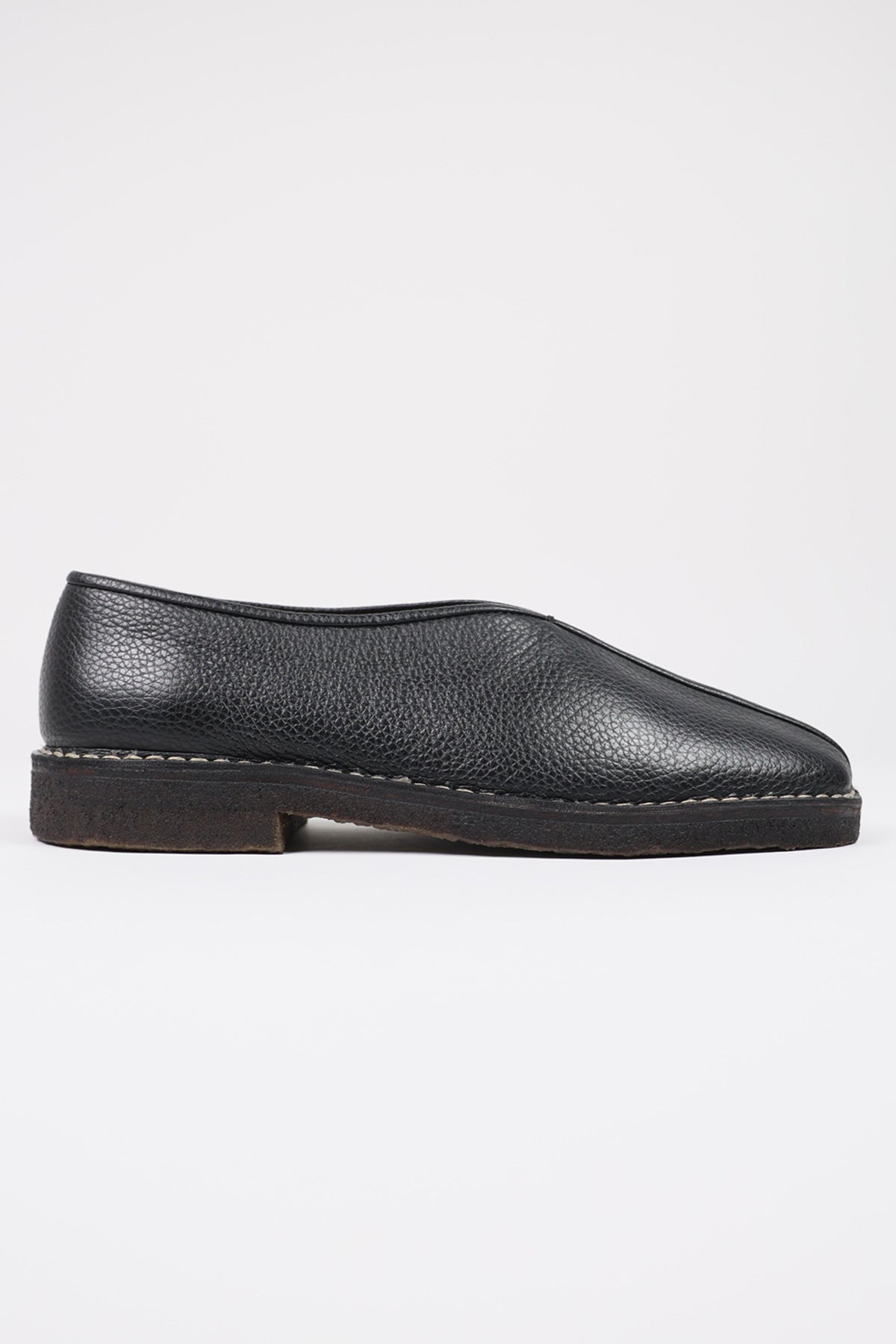 Lemaire Piped Crepe Slippers | Black | Canoe Club