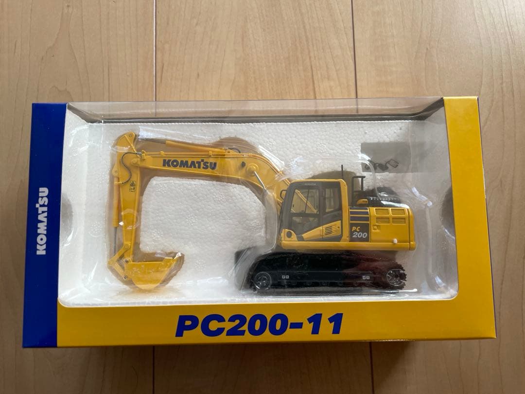 KOMATSU PC200-11 エクスカベーター Japanese Used Excavators KOMATSU PC200-11 TOKU WORLD BE3151