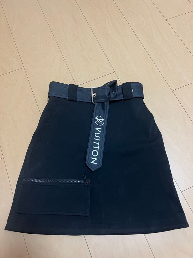 LOUIS VUITTONルイヴィトン スカート 中古・古着通販】LOUIS VUITTON (ルイ ヴィトン) モノグラム