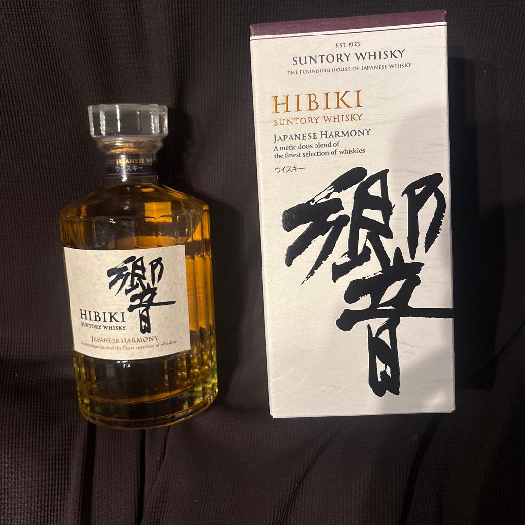 新品未開封‼️HIBIKI 日本のハーモニー 700ml ウイスキー 楽天市場】【アウトレット】サントリー 響 ジャパニーズハーモニー