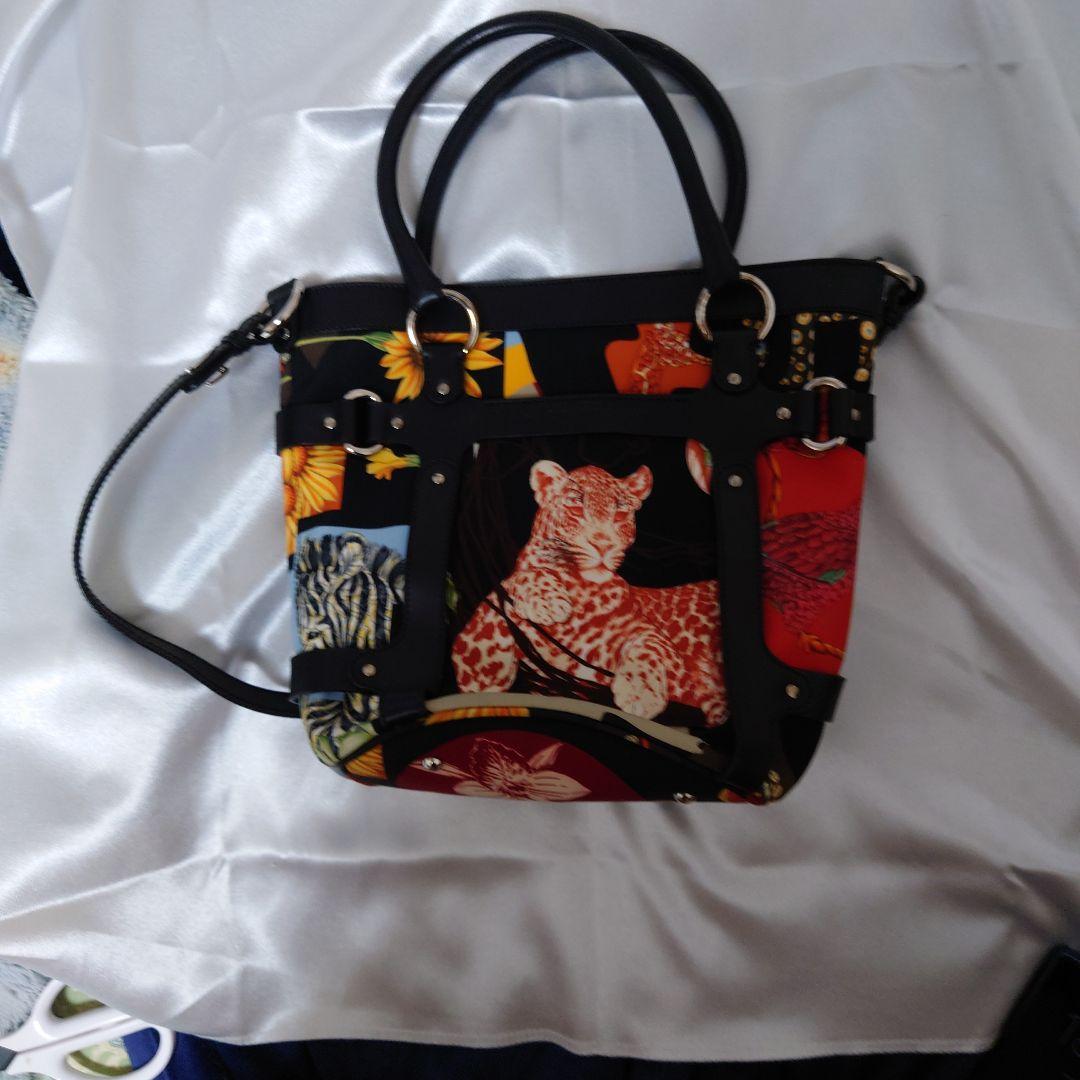 Ferragamo サルヴァトーレ・フェラガモ トートバッグ AU-21 FERRAGAMO（フェラガモ） サルヴァトーレ ヴァラチェーン ショルダー