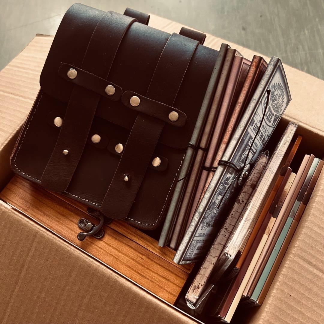 hiyoko@ コラージュ素材まとめ売り ペーパー 素材セット 海外デザインペーパーブック ヴィンテージ ペーパー 素材紙ブック 50枚