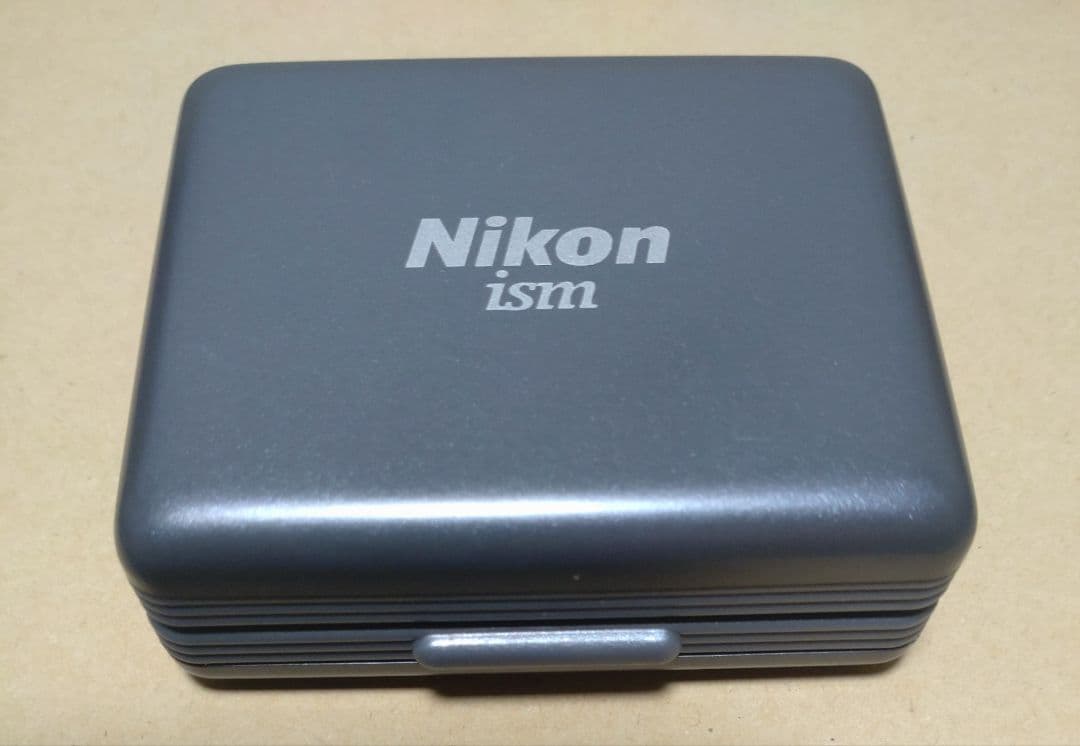 ニコン耳穴型補聴器　集音器 右用＋電池17個 ユアサプライムス.com｜ニコン・エシロール 補聴器 右耳用【NEF-M100-R