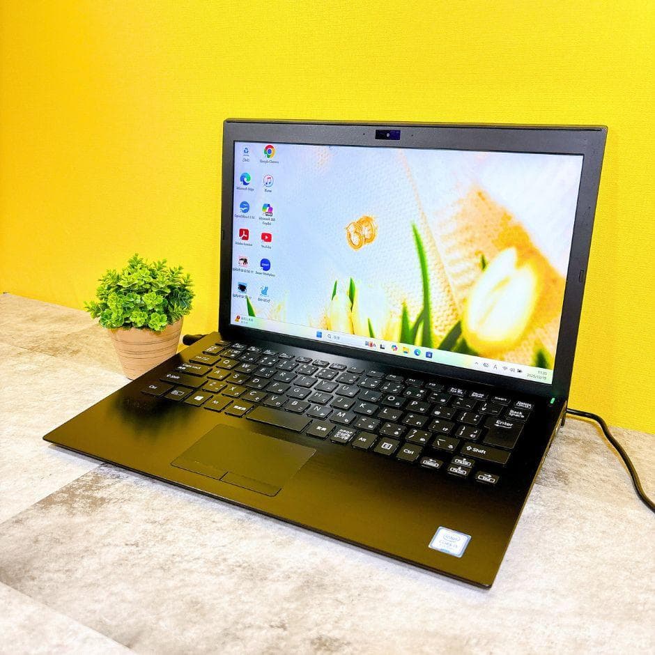 小型軽量❣SSDで快適✨ｉ5 フルHD カメラ付き Windows11仕事趣味 小型軽量❣SSDで快適✨i5 フルHD カメラ付き Windows11仕事趣味