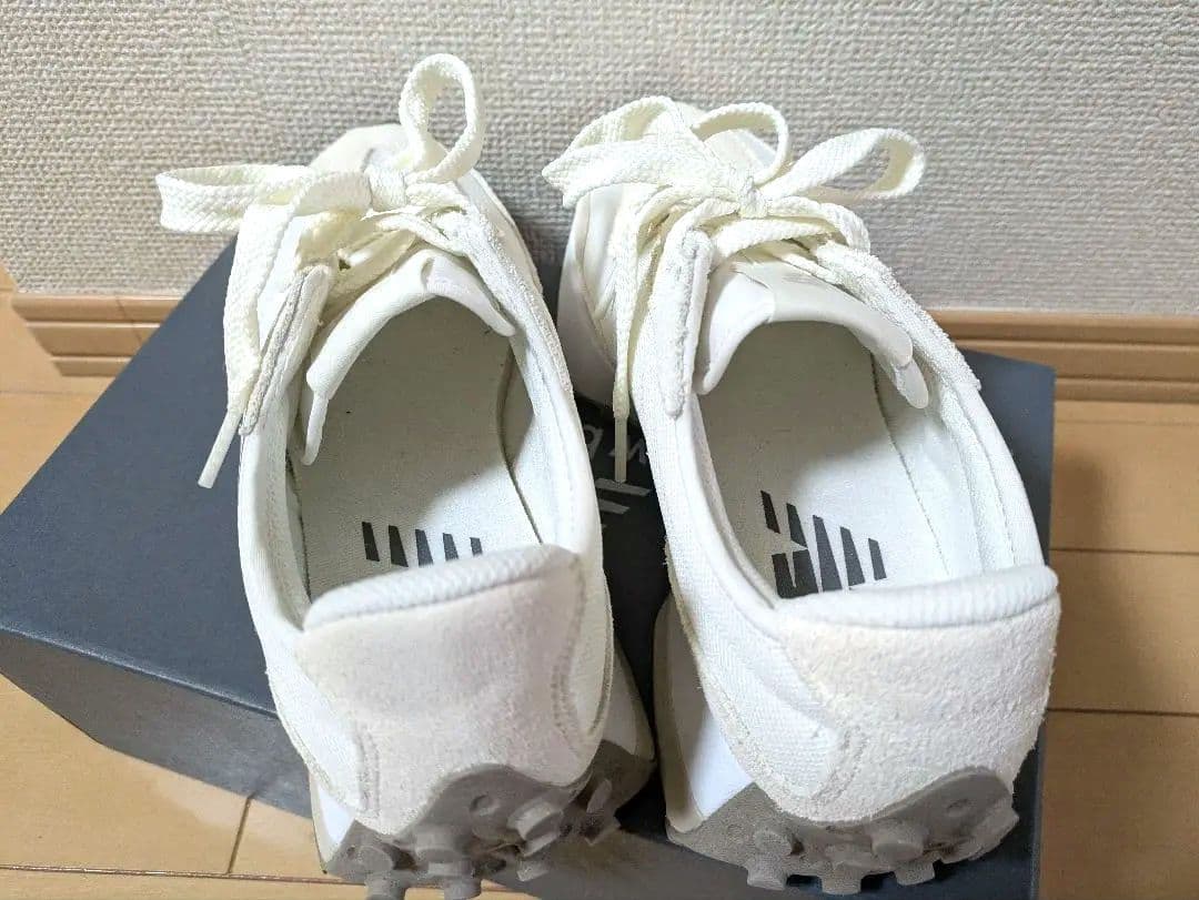 【新品未使用・箱付き】ニューバランス ホワイト U327LNA D 24.5cm