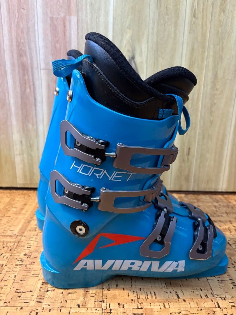 AVIRIVA HORNET 130 285mm スキーブーツ 2021-2022 NEWモデル AVIRIVA(アヴィリーバ)スキーブーツ徹底解析！