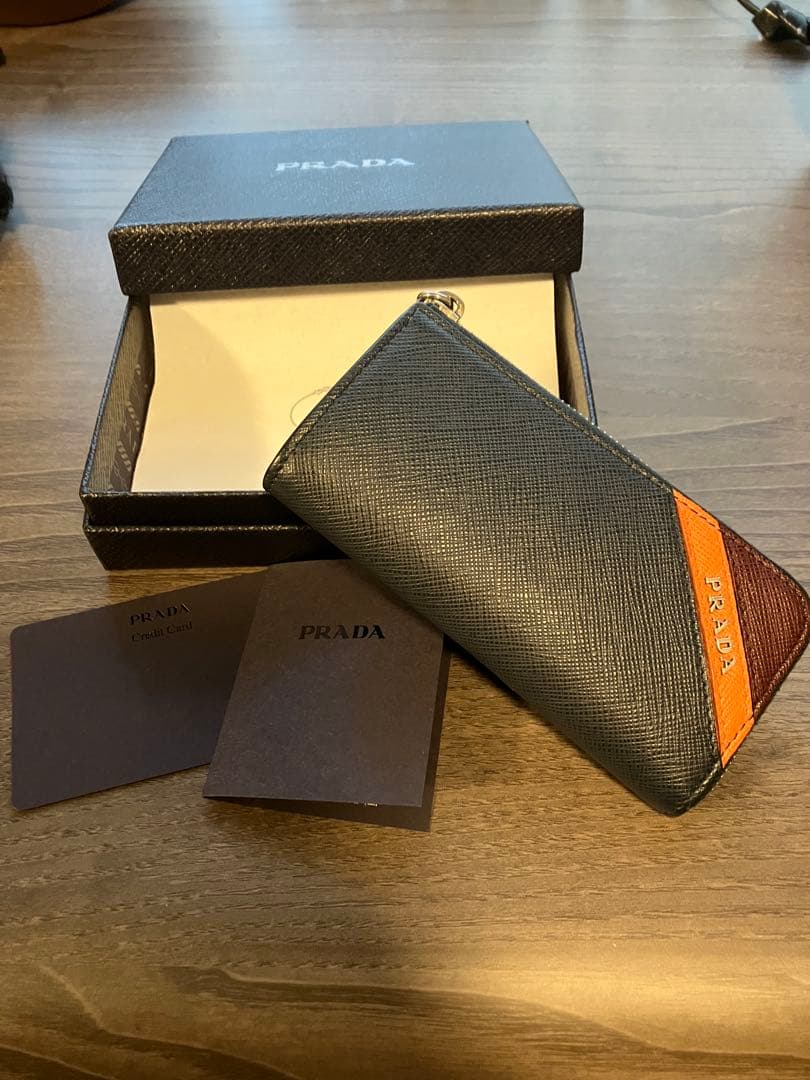 プラダ　キーケース　ケース PRADA/プラダ_Women通販 | サフィアーノトライアングル キーケース