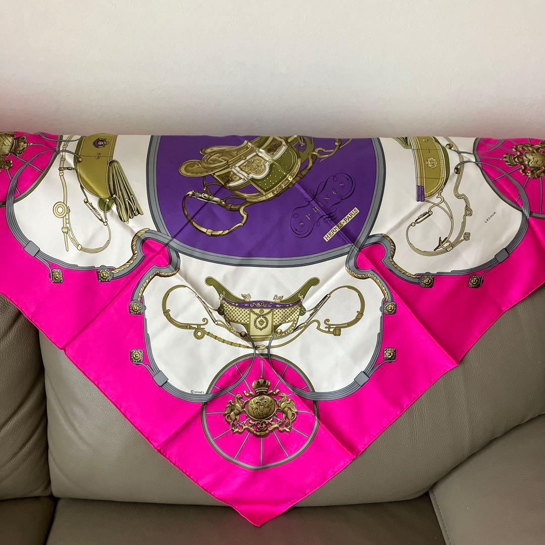 【新品】HERMES エルメス スカーフ　馬車柄カレ90 HERMES（エルメス） スカーフ スカーフ カレ90 シルクツイル 馬車