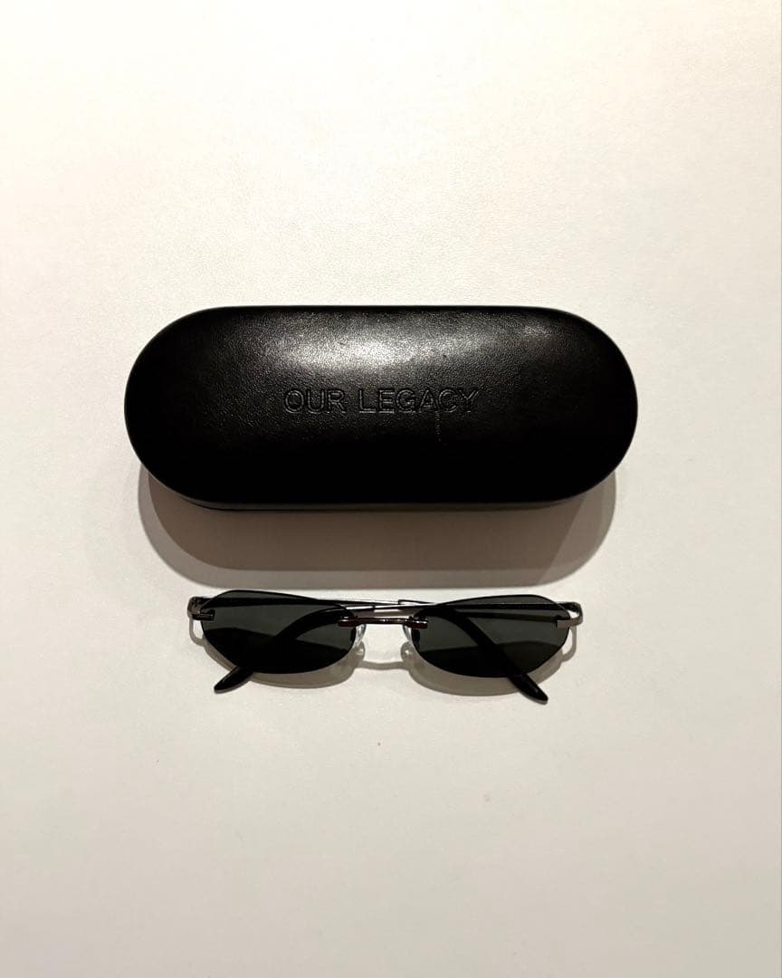 OUR LEGACY Adorable サングラス シルバー Adorable Sunglasses in Matte Silver
