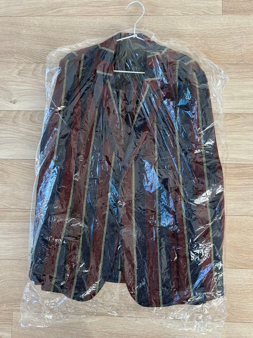 12SS ランウェイモデル ジョンローレンスサリバン ストライプ ジャケット ジョン ローレンス サリバンのストライプスーツ、シャープに仕立てた