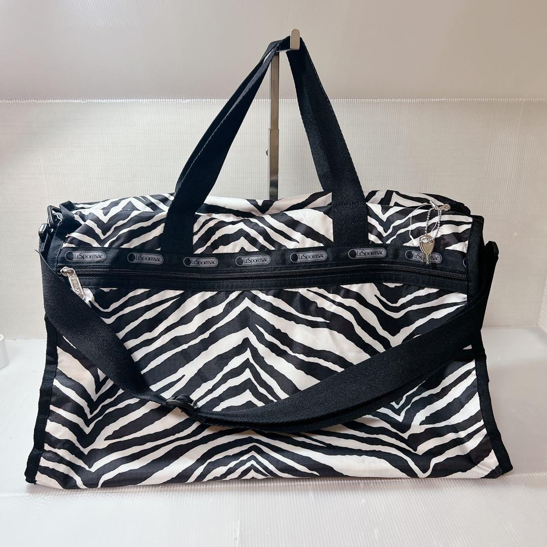 【美品 】 レスポートサックLeSportsac ボストンバック ゼブラ 鍵２個 美品 】 レスポートサックLeSportsac ボストンバック ゼブラ 鍵2個