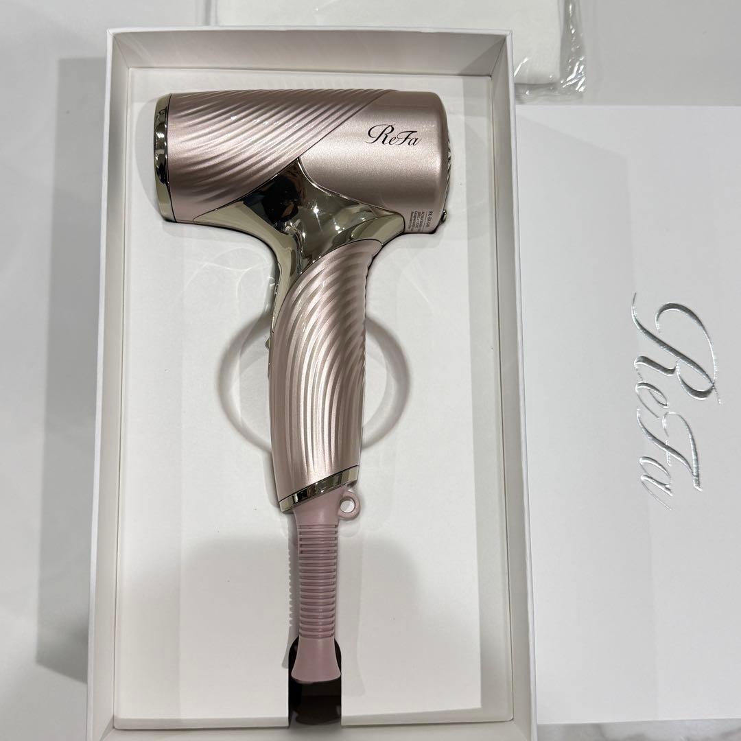 ReFa SEドライヤー シャンパンゴールド 2025新作】リファドライヤーSEを美容師が口コミ評価！違いや使い心地を