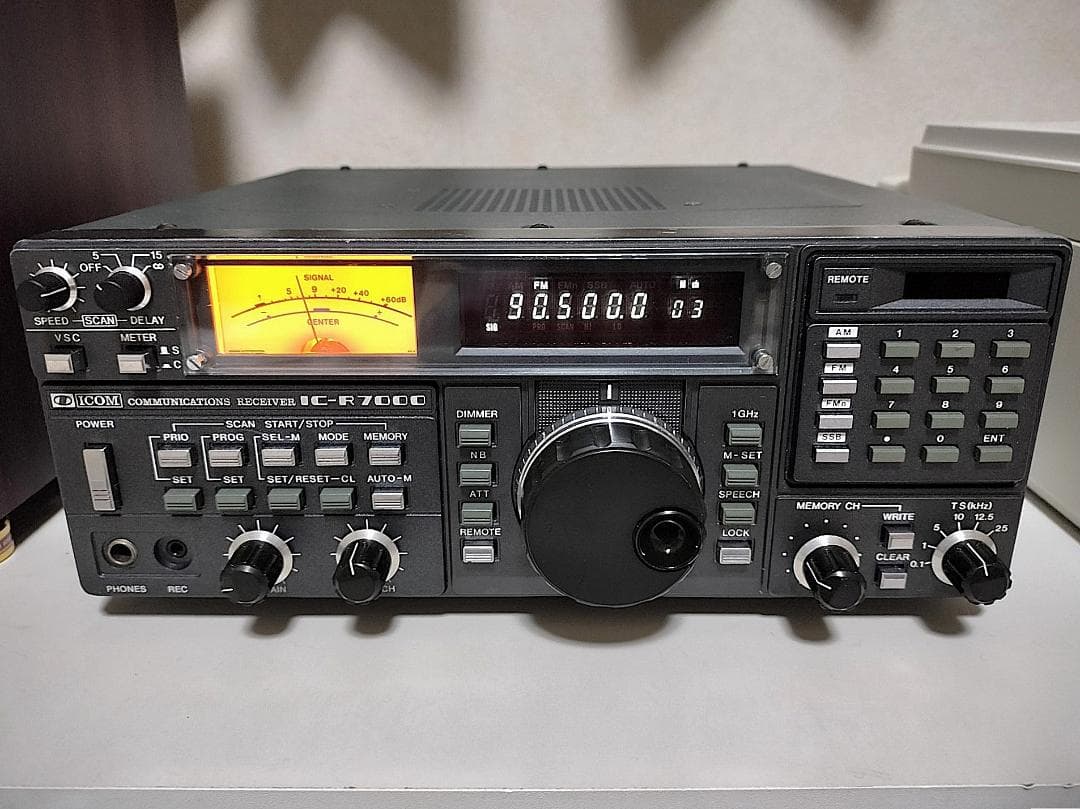 ICOM IC-R7000 広帯域受信機 動作品 Yahoo!オークション -「ic-r7000」(受信機) (アマチュア無線)の落札