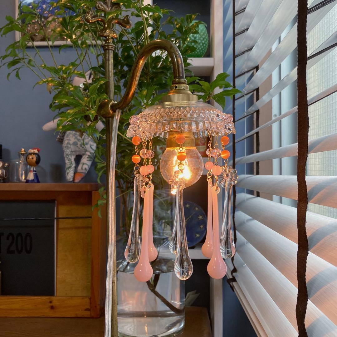 シャンデリア　オパールセント　フランス　アンティーク　1920年 フランス オパールセントガラスとカラークリスタルドロップが魅力的な