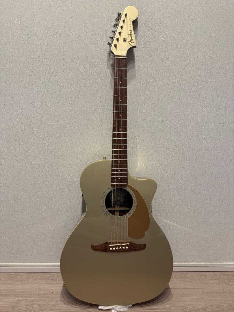 Fender Newporter Player エレアコ 希少カラー Fender Newporter Player エレアコギター トップ単板 California