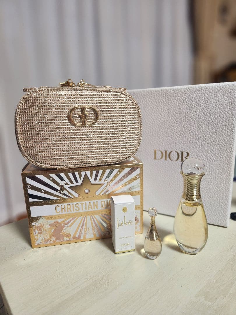 Dior ジャドールヘアミスト& ジャドールオードゥパルファン＆ポーチセット ディオール / ジャドール ヘア ミストの公式商品情報｜美容・化粧品