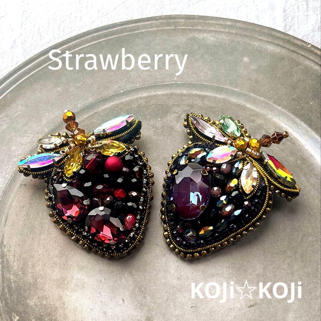 いちご いちご ビーズ 刺繍 ブローチ ハンドメイドアクセサリー 1cf6de5bf5e76d059f213afc2e7921