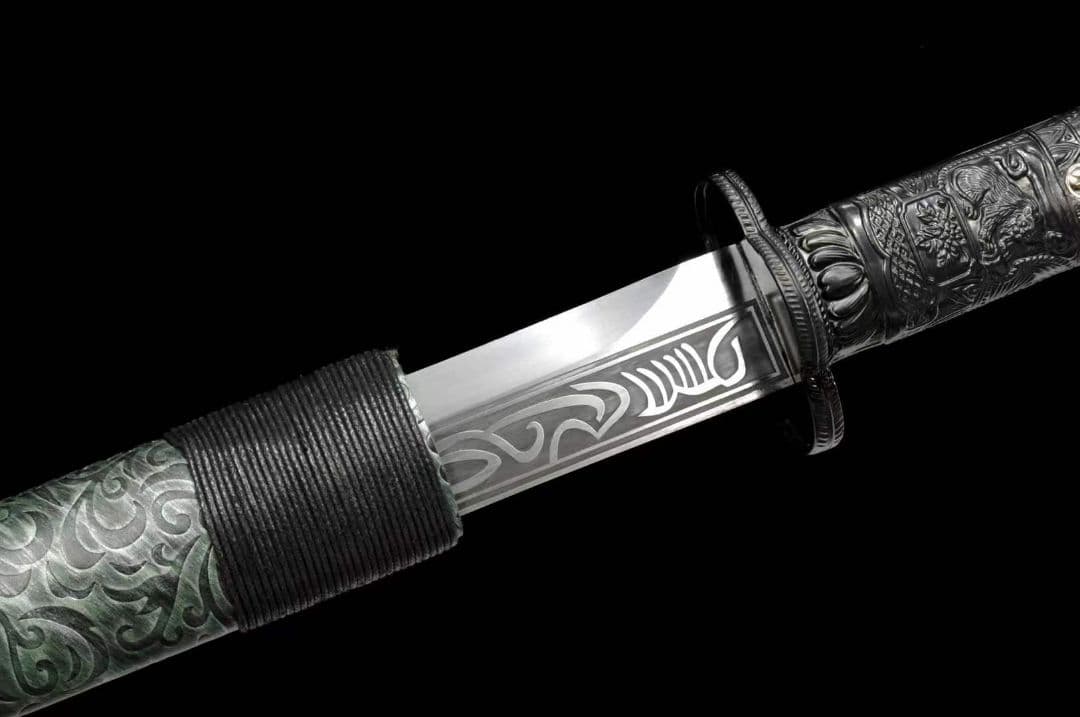 ドラゴン魂の血の刃 古兵器 武具 刀装具 日本刀 模造刀 居合