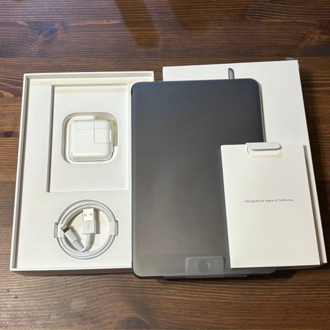 美品 iPad mini 5 Wi-Fi 64GBスペースグレーMUQW2J/A Apple iPad mini 7.9インチ 第5世代 Wi-Fi 64GB 2019年春モデル MUQW2J