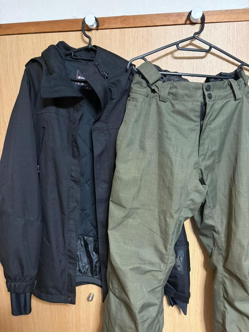 PONTAPES スノボウェア グローブ付上下セット メンズ Lサイズ ポンタぺス（PONTAPES） スキーウェア メンズ 上下セット スノボウェア