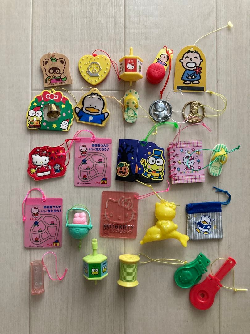 昭和レトロ サンリオ プレミアム おまけ まとめ売り 24個 昭和レトロ サンリオ プレミアム おまけ1987年頃 - メルカリ