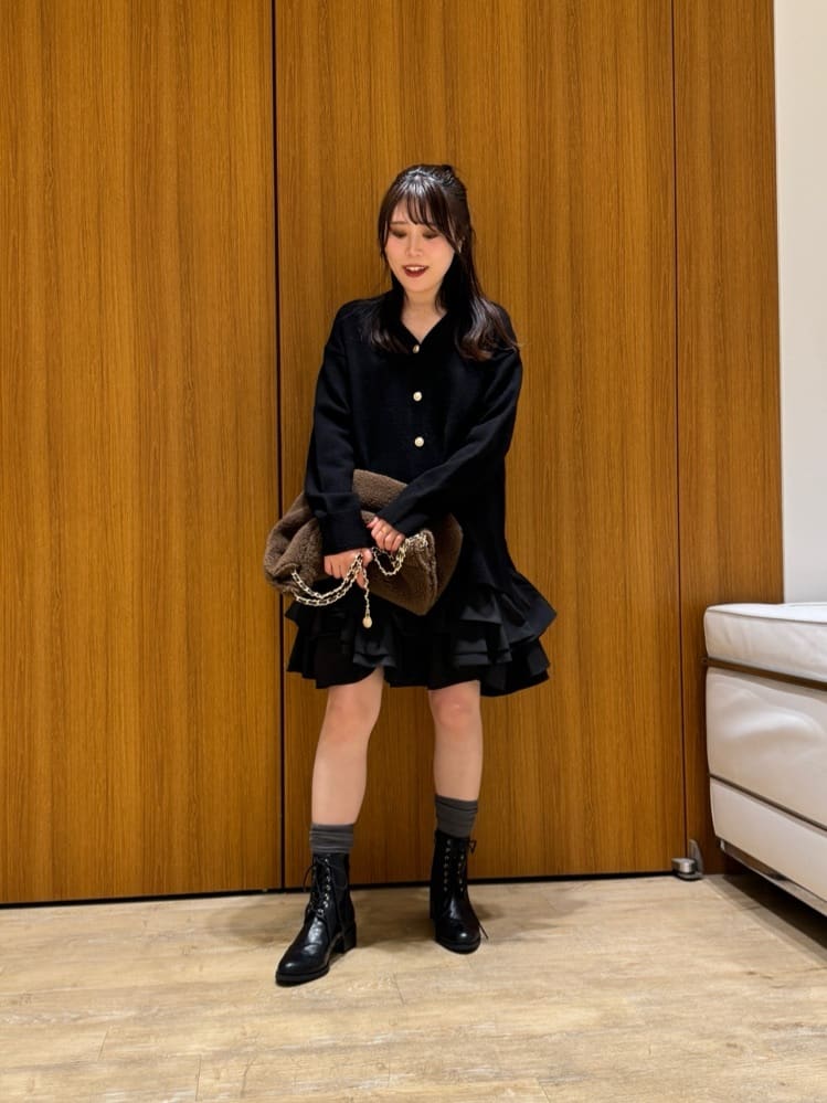 スタッフコーディネート】〈美香さんコラボ〉カーデ×ペプラムワンピSET